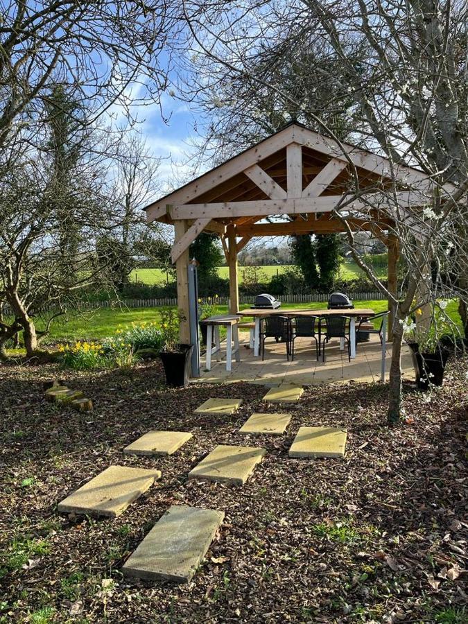 Willow House Bed & Breakfast And Orchard Studios Self Catering Limavady Esterno foto