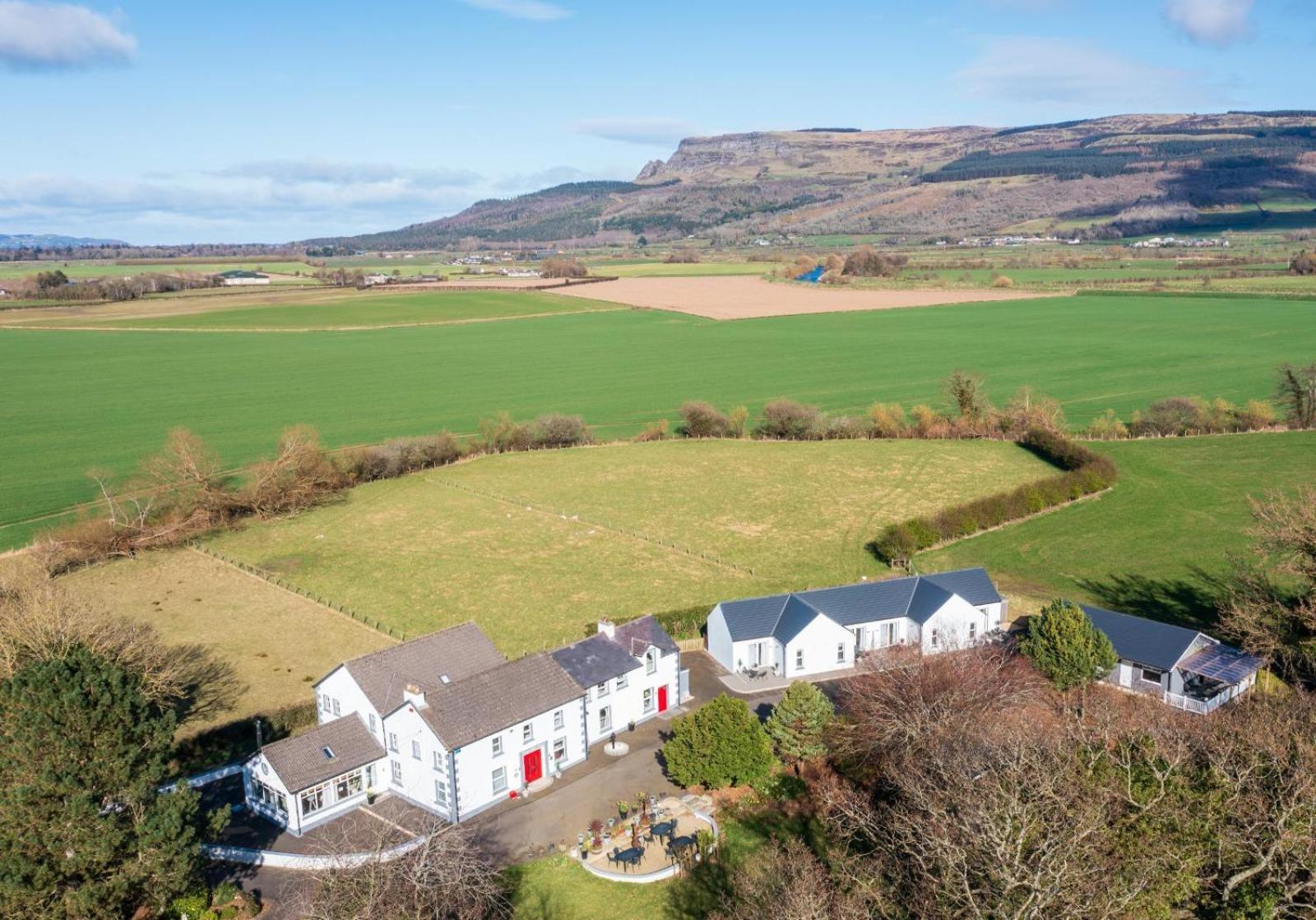 Willow House Bed & Breakfast And Orchard Studios Self Catering Limavady Esterno foto